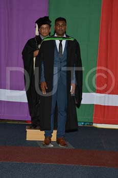 _DUT8748