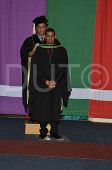 _DUT8757