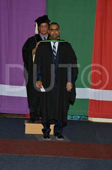 _DUT8758