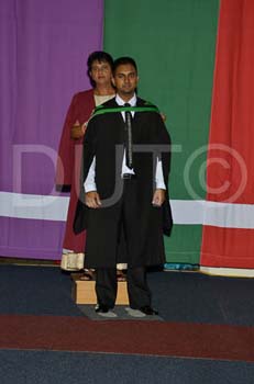 _DUT8844