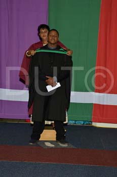 _DUT8934