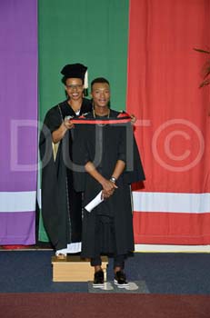 _DUT9423
