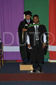 _DUT8975